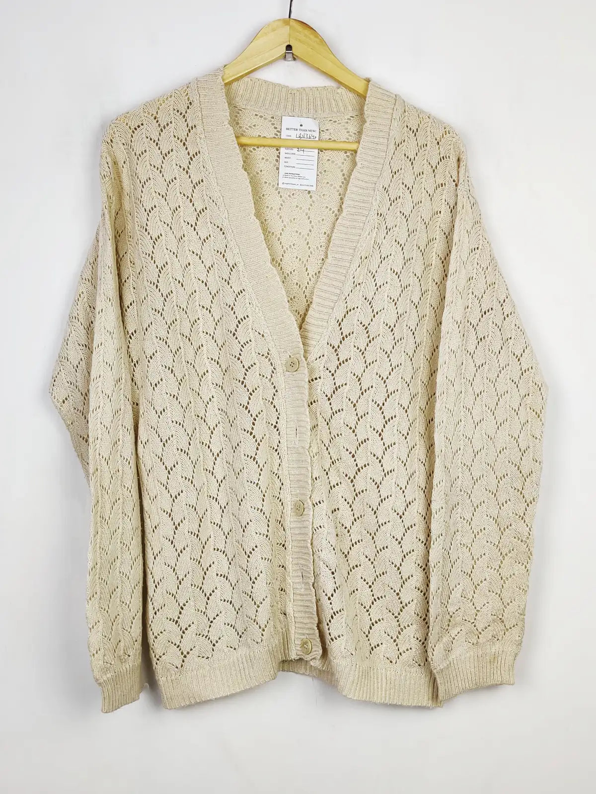 Buy online pre-used pre-loved 100% authentic & Original branded Unknown Brand (LS-13640) available in Pakistan. Top international brands avilable.