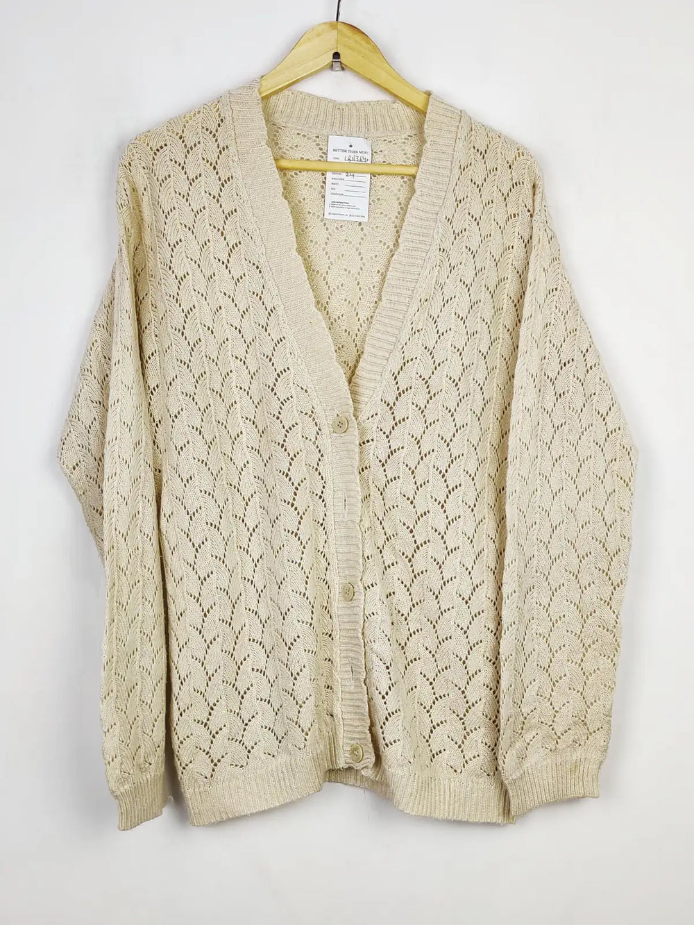 Buy online pre-used pre-loved 100% authentic & Original branded Unknown Brand (LS-13640) available in Pakistan. Top international brands avilable.