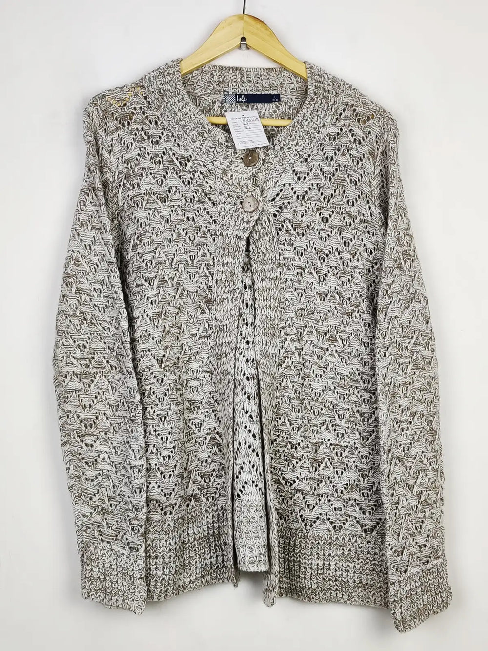 Buy online pre-used pre-loved 100% authentic & Original branded Isle (LS-13649) available in Pakistan. Top international brands avilable.