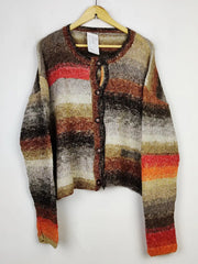 Buy online pre-used pre-loved 100% authentic & Original branded Unknown Brand (LS-13654) available in Pakistan. Top international brands avilable.