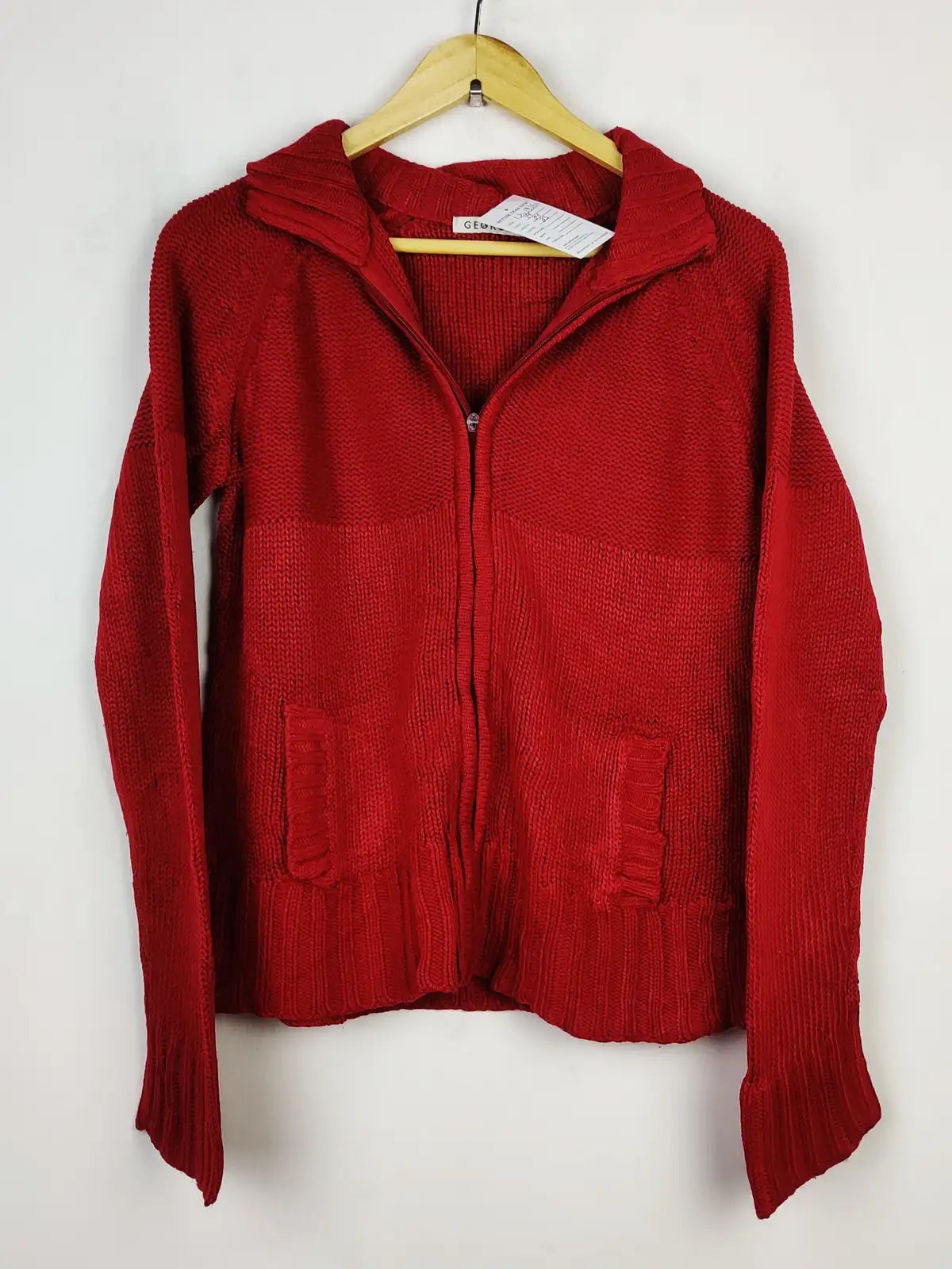 Buy online pre-used pre-loved 100% authentic & Original branded George (LS-13744) available in Pakistan. Top international brands avilable.