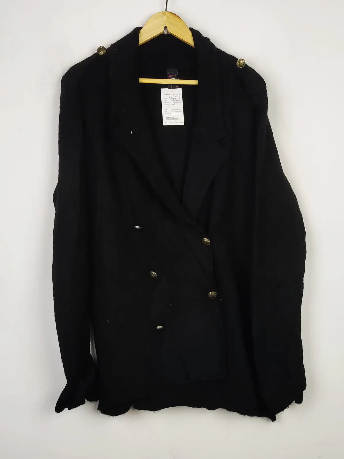 Buy online pre-used pre-loved 100% authentic & Original branded Tu (LS-13746) available in Pakistan. Top international brands avilable.