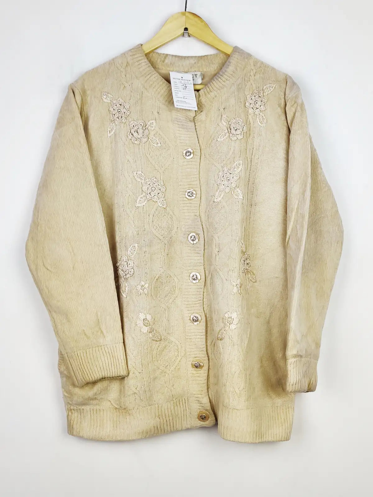 Buy online pre-used pre-loved 100% authentic & Original branded Reflect (LS-13748) available in Pakistan. Top international brands avilable.