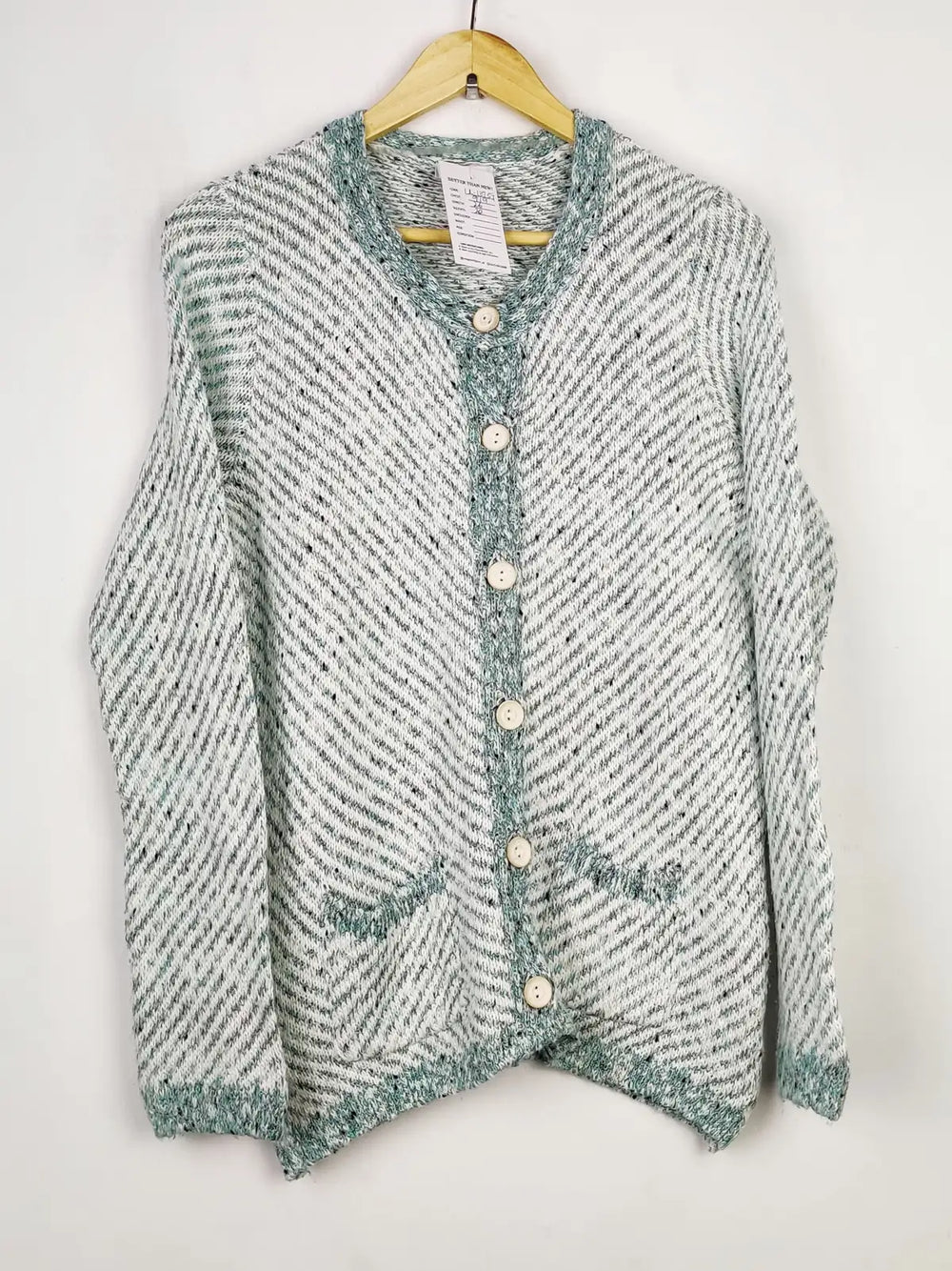 Buy online pre-used pre-loved 100% authentic & Original branded Unknown Brand (LS-13757) available in Pakistan. Top international brands avilable.