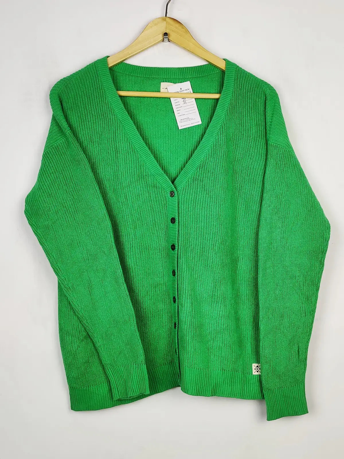 Buy online pre-used pre-loved 100% authentic & Original branded Anorak (LS-13758) available in Pakistan. Top international brands avilable.