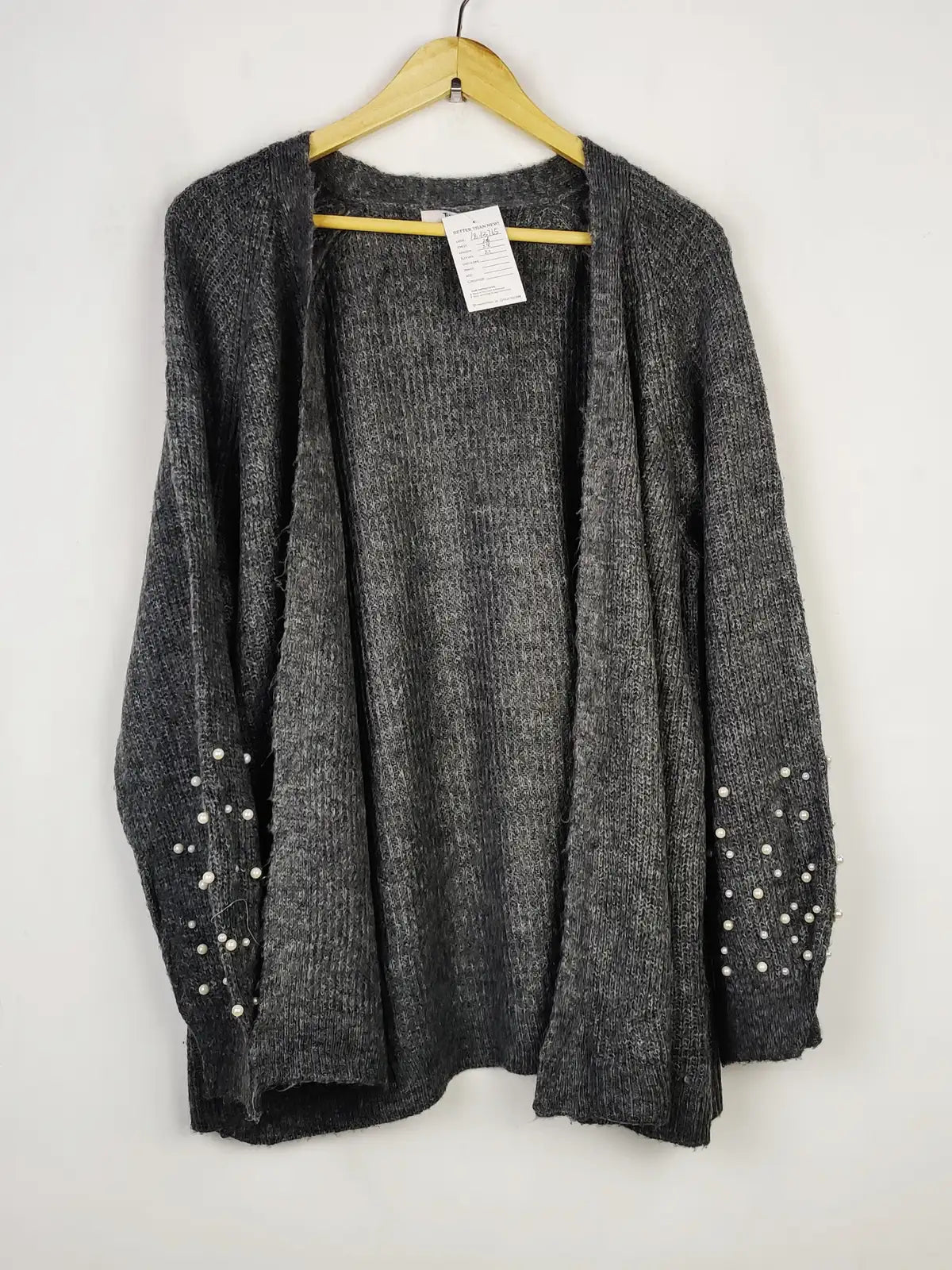 Buy online pre-used pre-loved 100% authentic & Original branded Tu (LS-13765) available in Pakistan. Top international brands avilable.