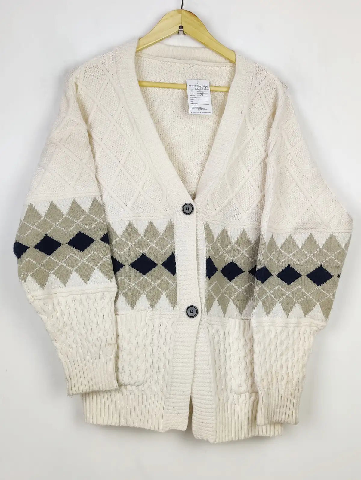 Buy online pre-used pre-loved 100% authentic & Original branded Unknown Brand (LS-13768) available in Pakistan. Top international brands avilable.