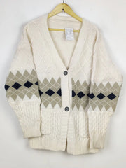 Buy online pre-used pre-loved 100% authentic & Original branded Unknown Brand (LS-13768) available in Pakistan. Top international brands avilable.