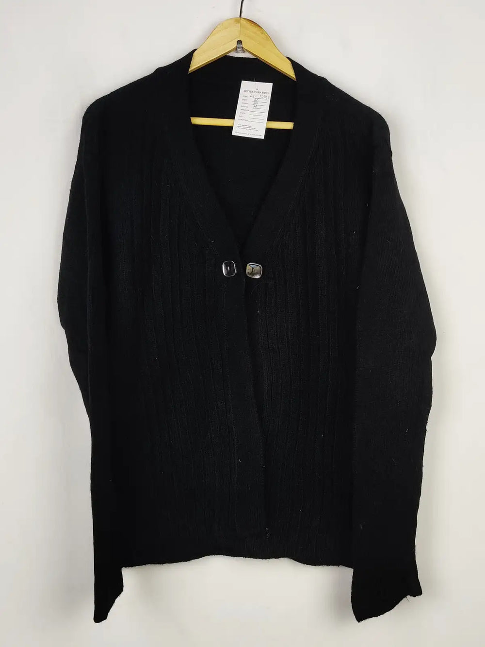 Buy online pre-used pre-loved 100% authentic & Original branded Unknown Brand (LS-13811) available in Pakistan. Top international brands avilable.