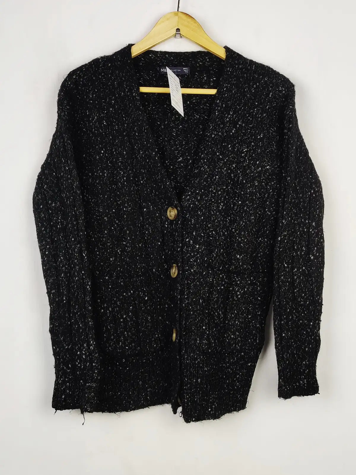 Buy online pre-used pre-loved 100% authentic & Original branded Marks & Spencer (LS-13815) available in Pakistan. Top international brands avilable.