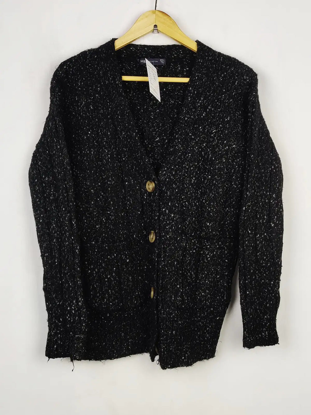 Buy online pre-used pre-loved 100% authentic & Original branded Marks & Spencer (LS-13815) available in Pakistan. Top international brands avilable.