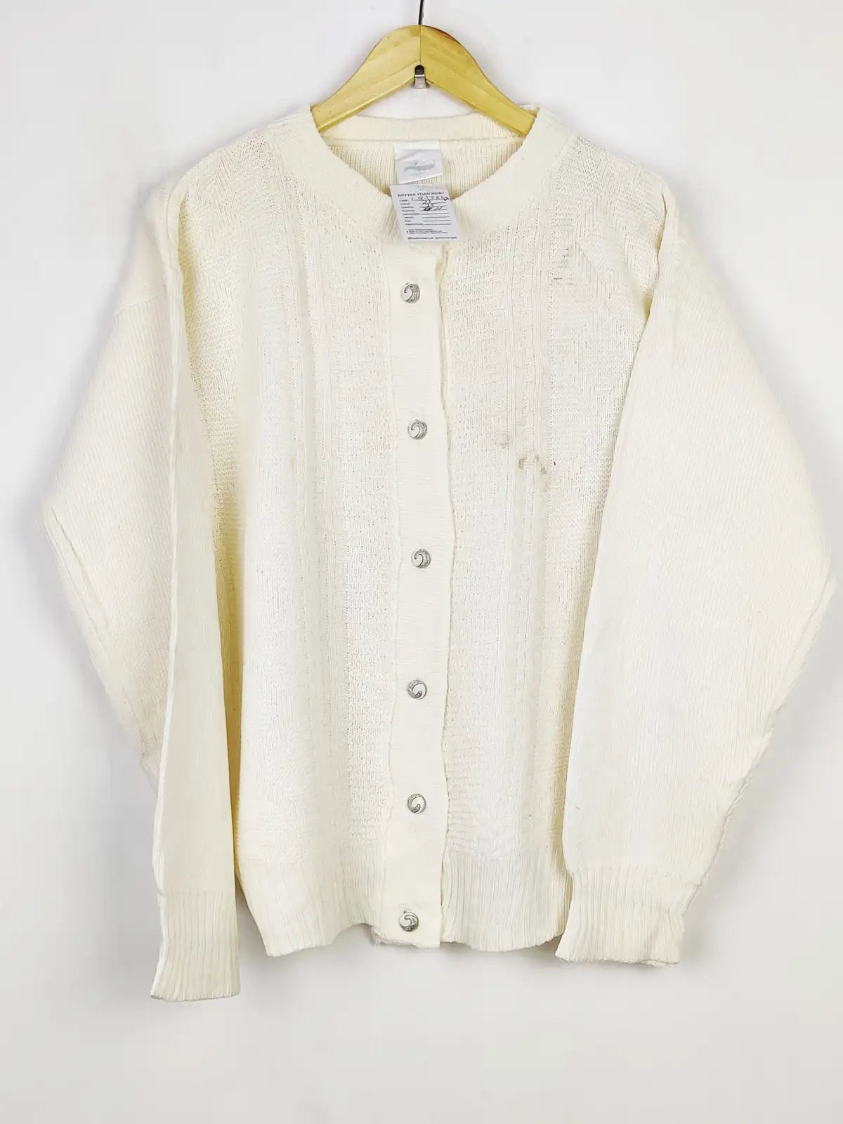 Buy online pre-used pre-loved 100% authentic & Original branded Unknown Brand (LS-13842) available in Pakistan. Top international brands avilable.