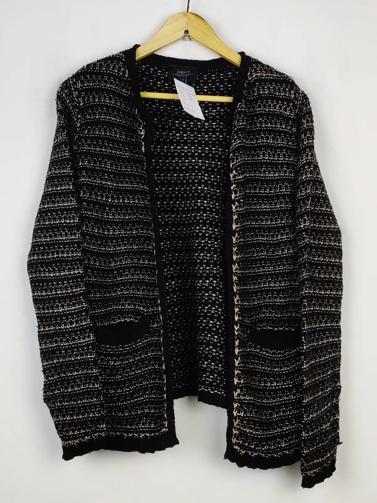 Buy online pre-used pre-loved 100% authentic & Original branded Papaya (LS-13850) available in Pakistan. Top international brands avilable.