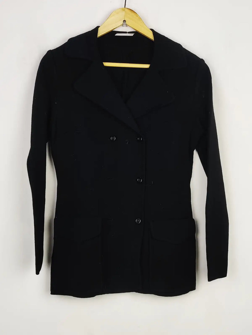 Buy online pre-used pre-loved 100% authentic & Original branded Unknown Brand (LS-13851) available in Pakistan. Top international brands avilable.