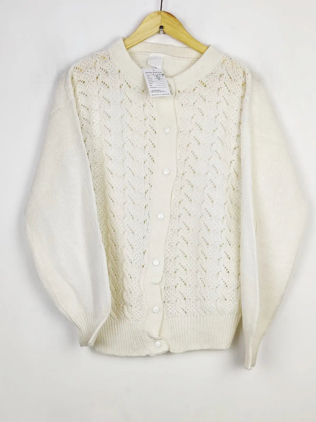 Buy online pre-used pre-loved 100% authentic & Original branded Unknown Brand (LS-13855) available in Pakistan. Top international brands avilable.