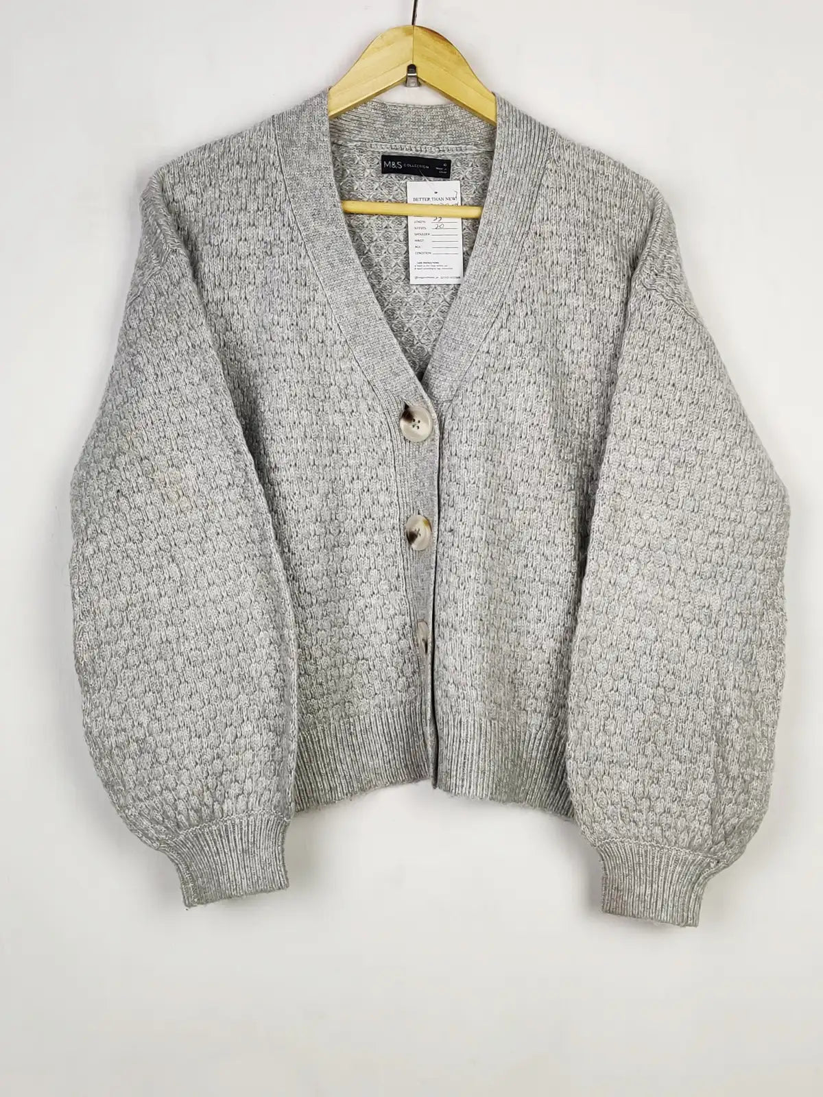 Buy online pre-used pre-loved 100% authentic & Original branded Marks & Spencer (LS-13857) available in Pakistan. Top international brands avilable.