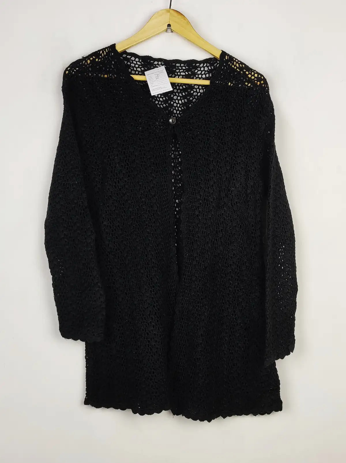 Buy online pre-used pre-loved 100% authentic & Original branded Unknown Brand (LS-13911) available in Pakistan. Top international brands avilable.