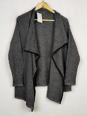 Buy online pre-used pre-loved 100% authentic & Original branded Unknown Brand (LS-13924) available in Pakistan. Top international brands avilable.