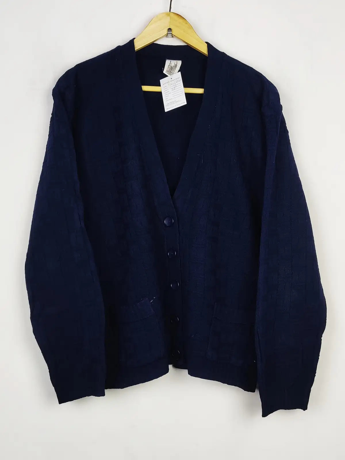 Buy online pre-used pre-loved 100% authentic & Original branded Unknown Brand (LS-13934) available in Pakistan. Top international brands avilable.