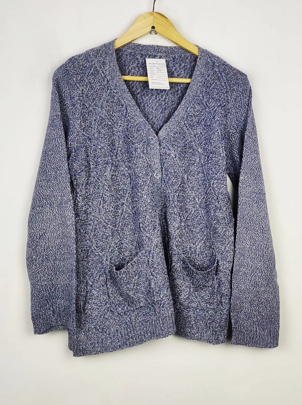 Buy online pre-used pre-loved 100% authentic & Original branded Unknown Brand (LS-13937) available in Pakistan. Top international brands avilable.