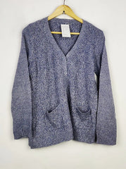 Buy online pre-used pre-loved 100% authentic & Original branded Unknown Brand (LS-13937) available in Pakistan. Top international brands avilable.