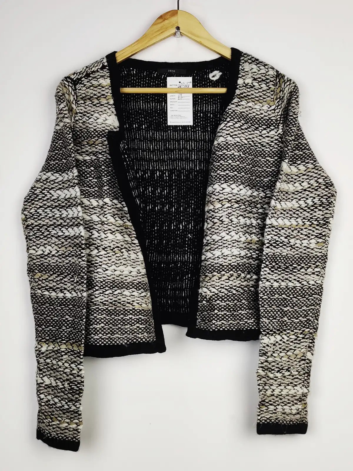 Buy online pre-used pre-loved 100% authentic & Original branded Zero (LS-13958) available in Pakistan. Top international brands avilable.