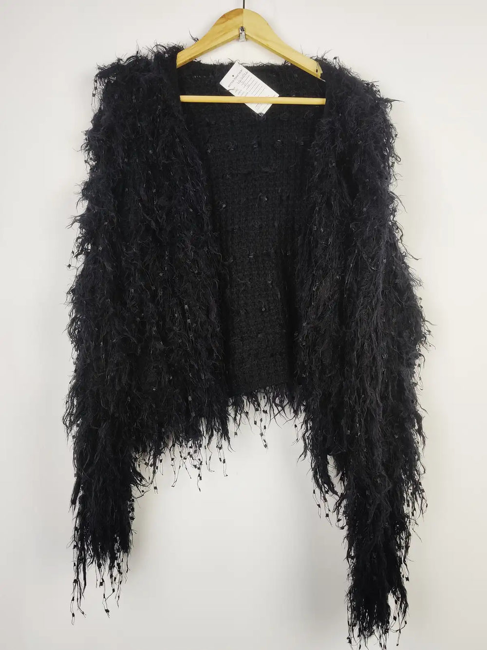 Buy online pre-used pre-loved 100% authentic & Original branded Unknown Brand (LS-14246) available in Pakistan. Top international brands avilable.