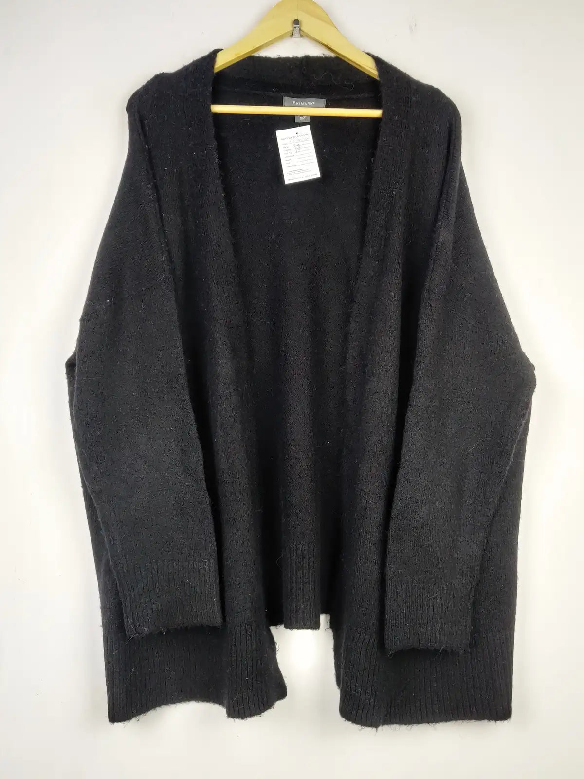 Buy online pre-used pre-loved 100% authentic & Original branded Primark (LS-14264) available in Pakistan. Top international brands avilable.