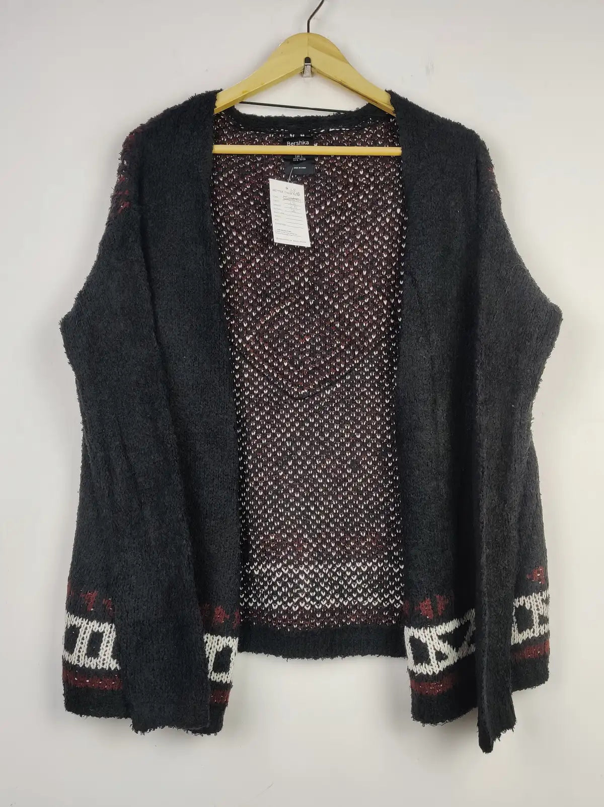 Buy online pre-used pre-loved 100% authentic & Original branded Bershka (LS-14285) available in Pakistan. Top international brands avilable.