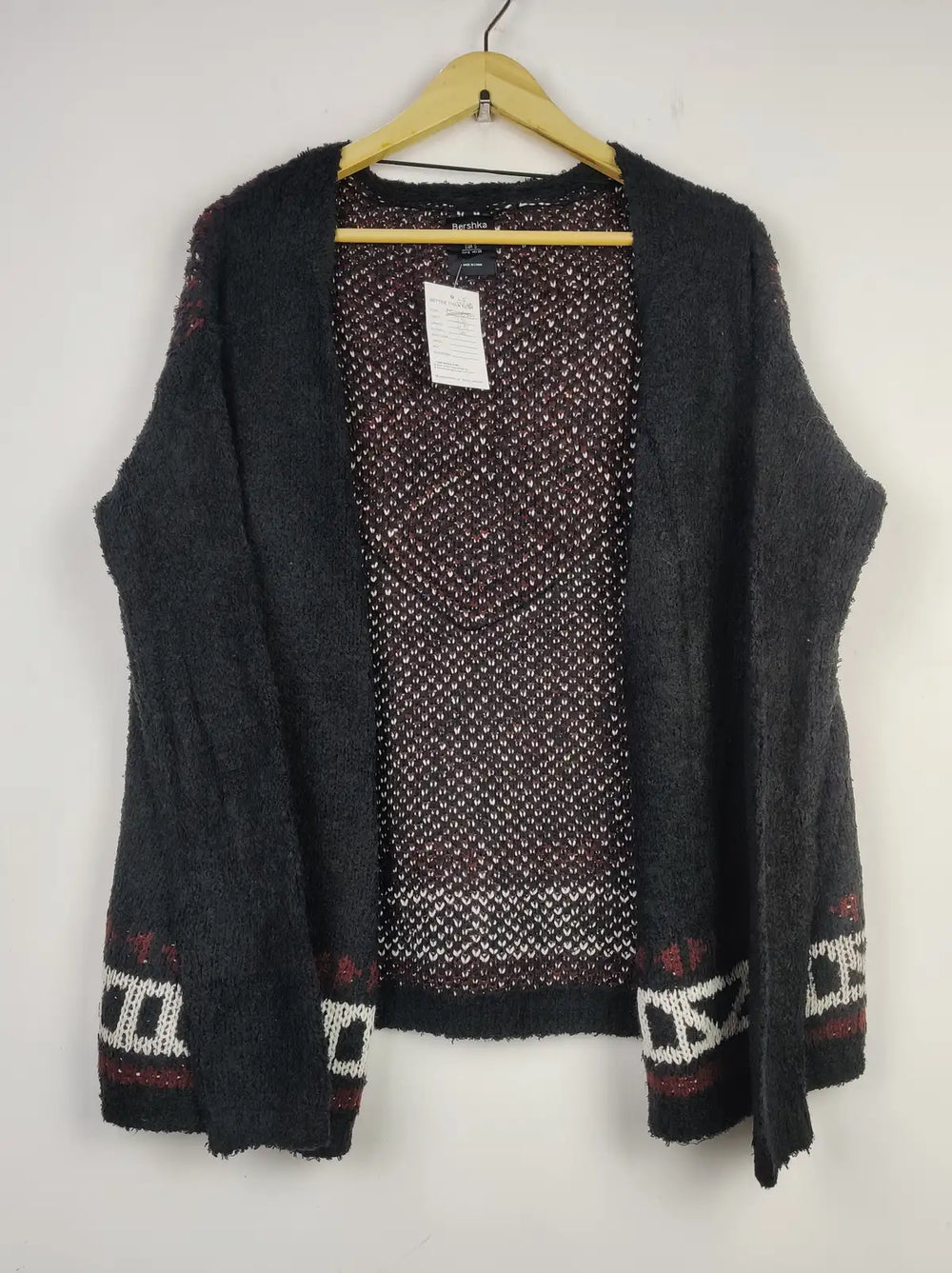 Buy online pre-used pre-loved 100% authentic & Original branded Bershka (LS-14285) available in Pakistan. Top international brands avilable.