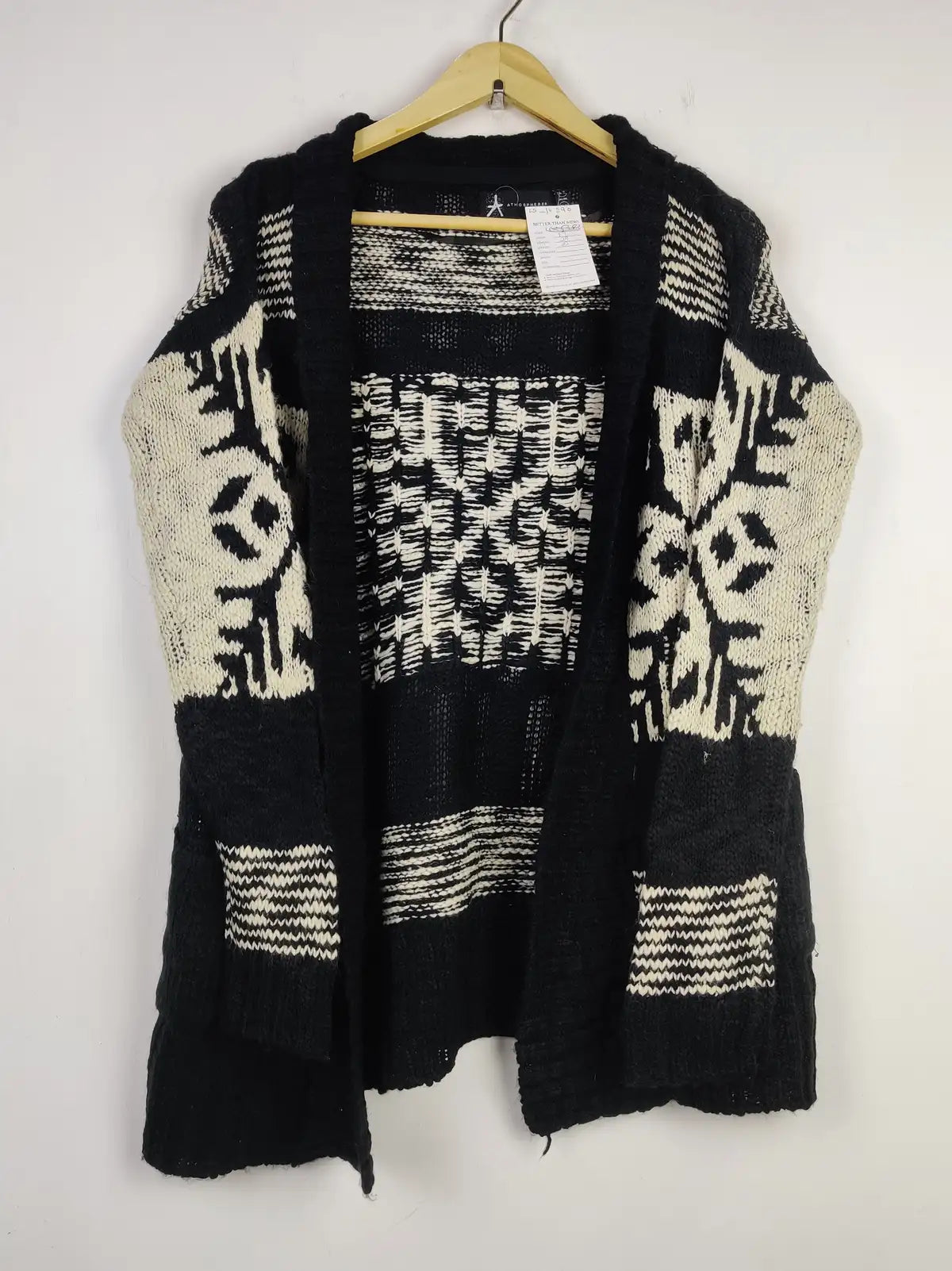 Buy online pre-used pre-loved 100% authentic & Original branded Atmosphere (LS-14290) available in Pakistan. Top international brands avilable.