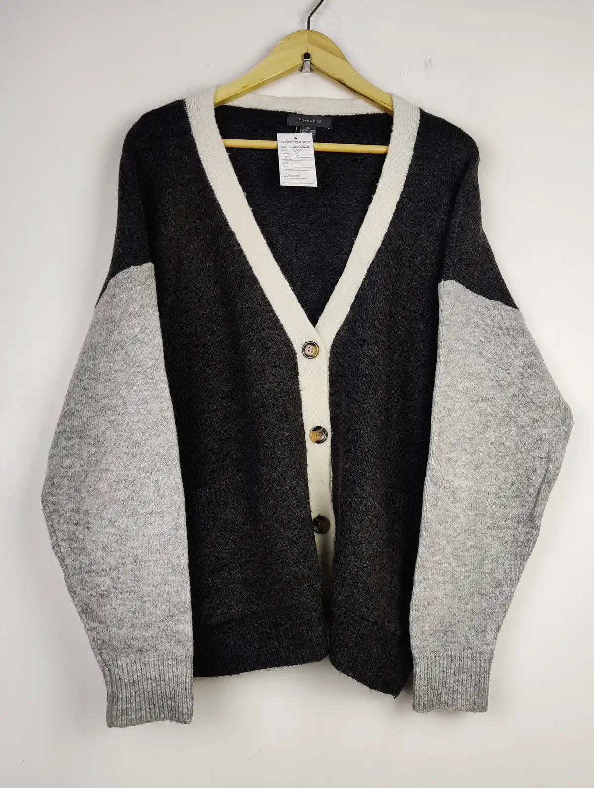 Buy online pre-used pre-loved 100% authentic & Original branded Primark (LS-14356) available in Pakistan. Top international brands avilable.