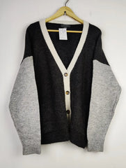 Buy online pre-used pre-loved 100% authentic & Original branded Primark (LS-14356) available in Pakistan. Top international brands avilable.