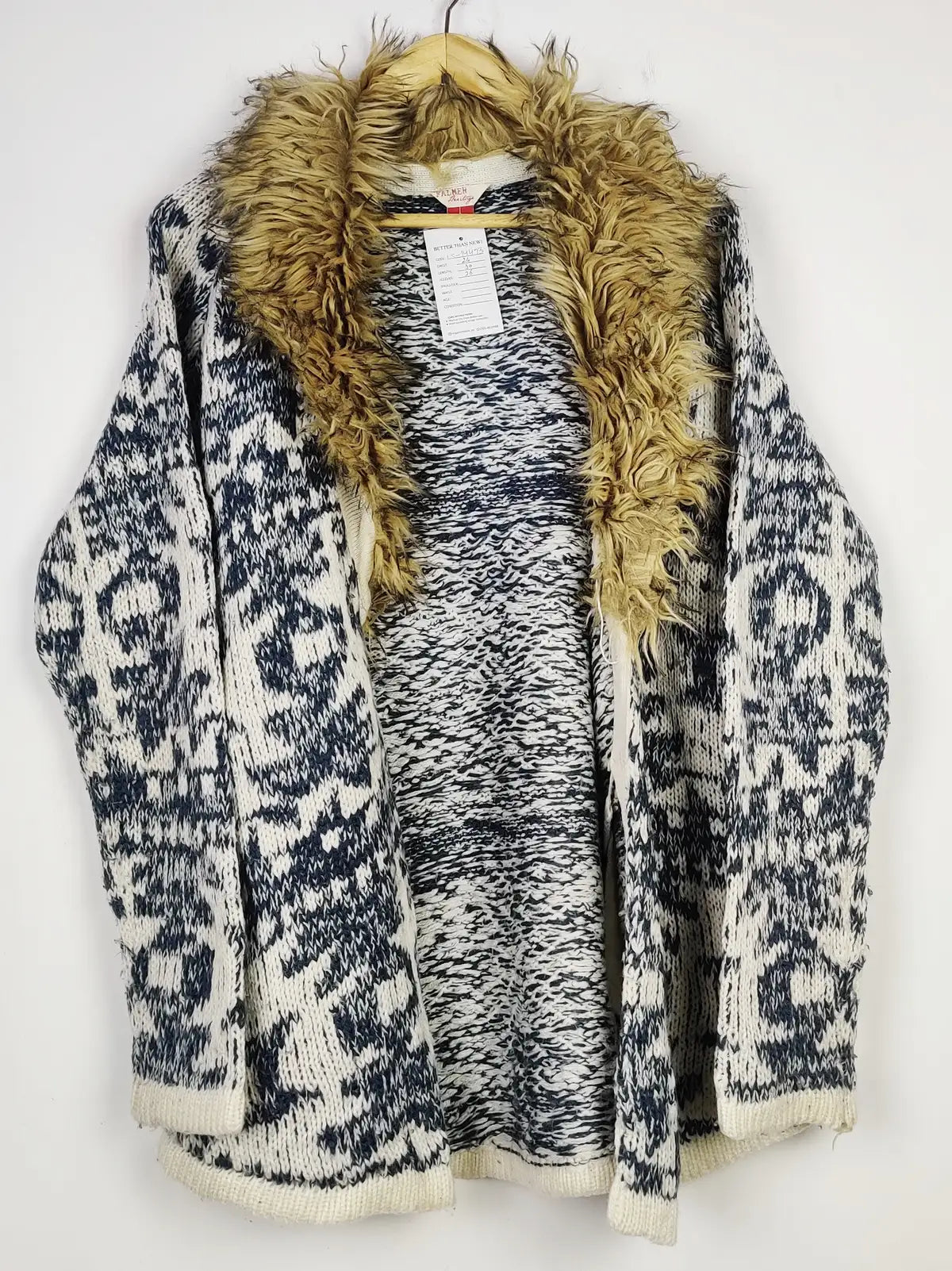 Buy online pre-used pre-loved 100% authentic & Original branded Falmer (LS-14473) available in Pakistan. Top international brands avilable.