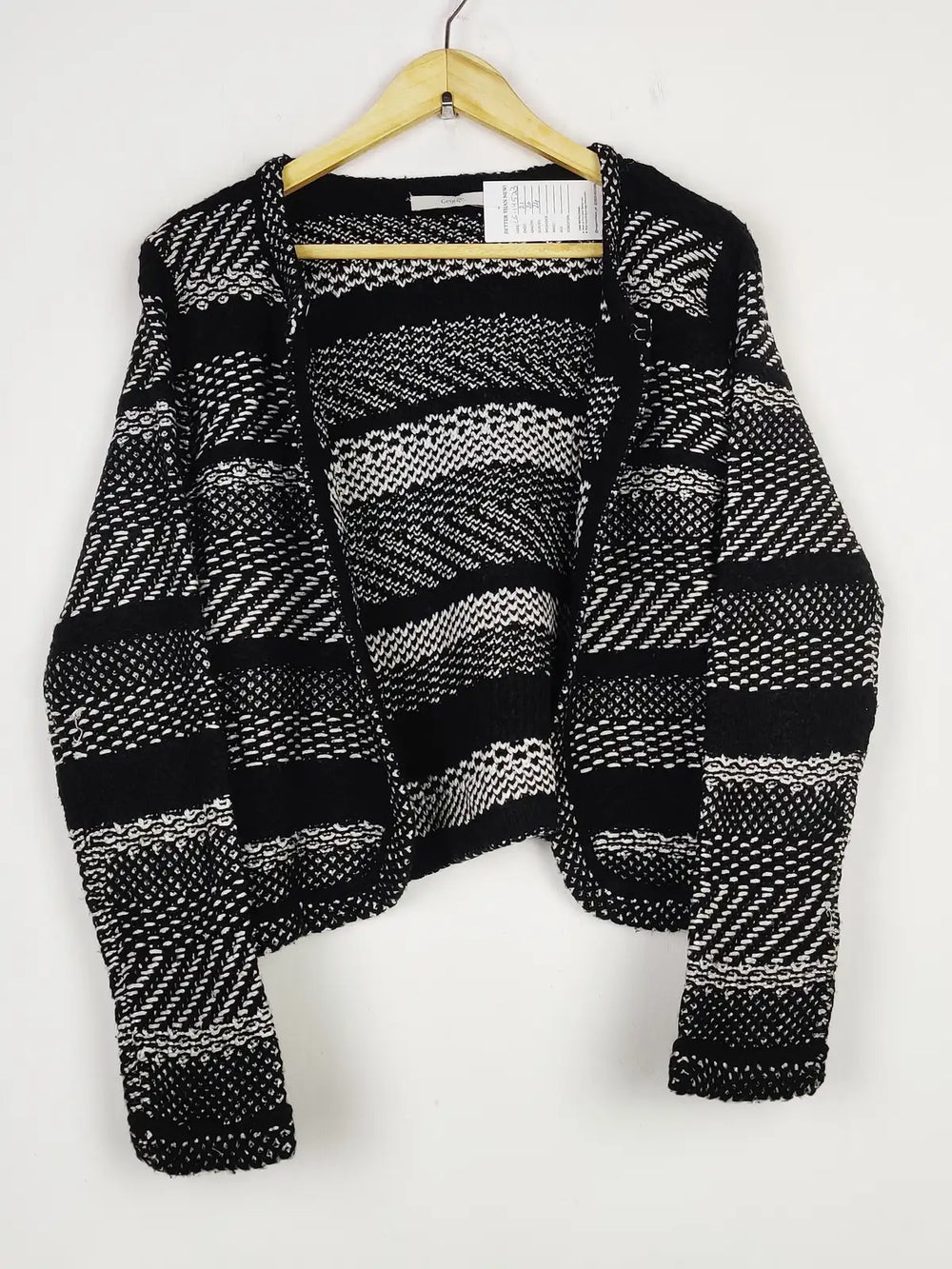 Buy online pre-used pre-loved 100% authentic & Original branded George (LS-14523) available in Pakistan. Top international brands avilable.