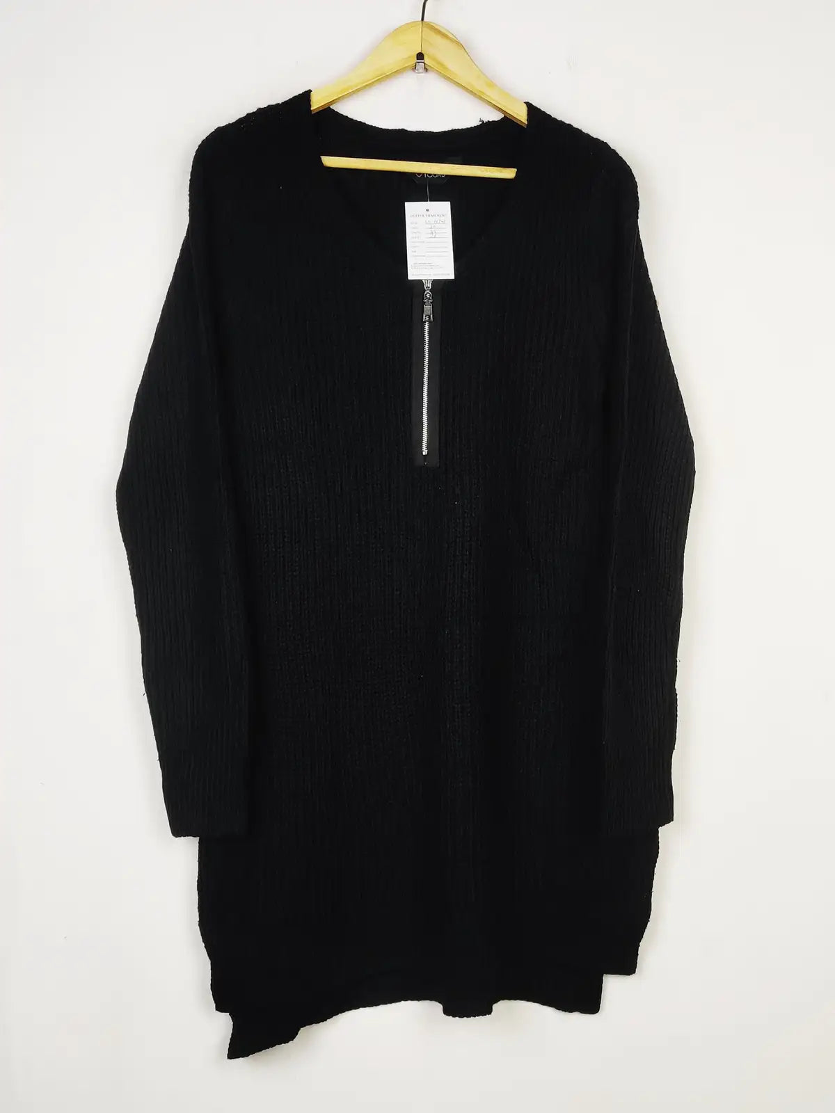 Buy online pre-used pre-loved 100% authentic & Original branded Yours (LS-14743) available in Pakistan. Top international brands avilable.