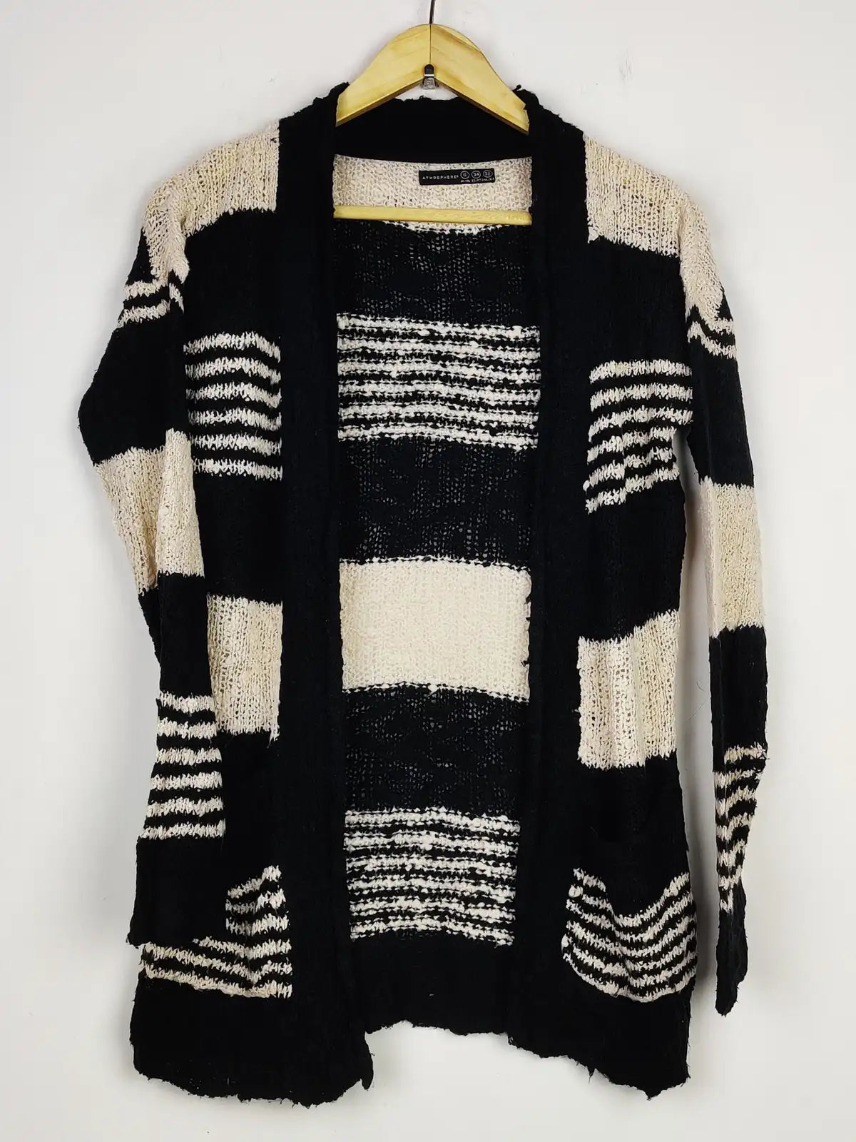 Buy online pre-used pre-loved 100% authentic & Original branded Atmosphere (LS-14776) available in Pakistan. Top international brands avilable.