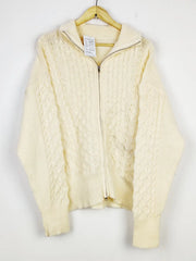 Buy online pre-used pre-loved 100% authentic & Original branded Unknown Brand (LS-14864) available in Pakistan. Top international brands avilable.