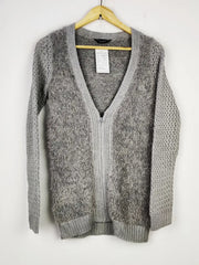 Buy online pre-used pre-loved 100% authentic & Original branded Dorothy Perkins (LS-14917) available in Pakistan. Top international brands avilable.