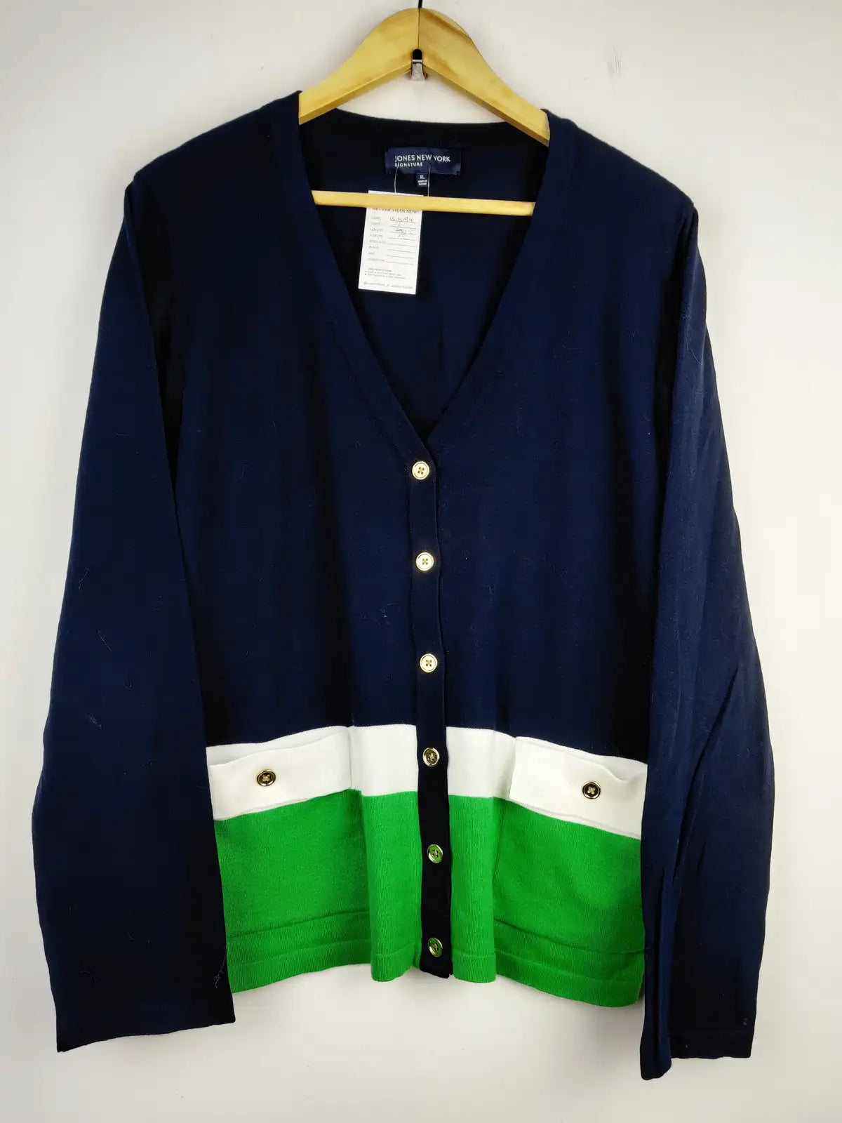 Buy online pre-used pre-loved 100% authentic & Original branded Jones Signature (LS-15194) available in Pakistan. Top international brands avilable.