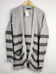 Buy online pre-used pre-loved 100% authentic & Original branded Atmosphere (LS-15195) available in Pakistan. Top international brands avilable.