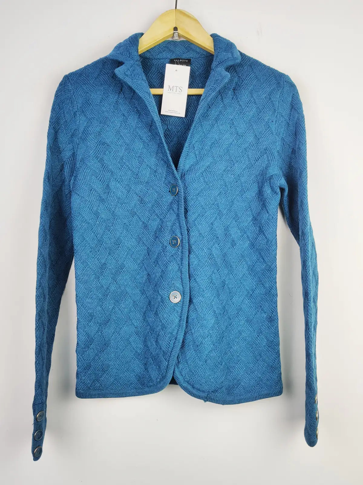 Buy online pre-used pre-loved 100% authentic & Original branded Talbots (LS-15205) available in Pakistan. Top international brands avilable.
