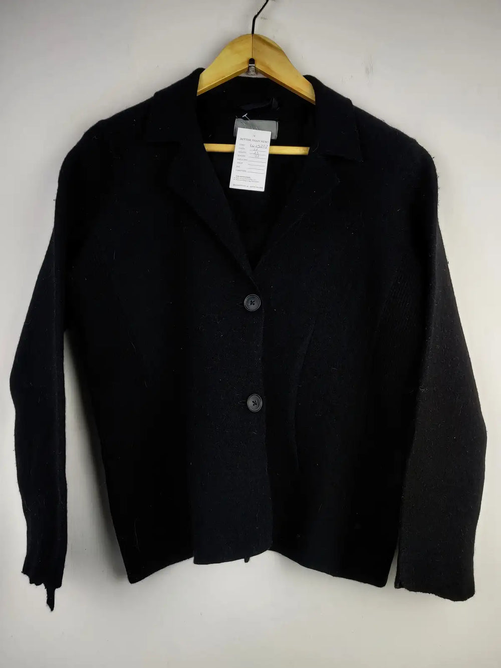 Buy online pre-used pre-loved 100% authentic & Original branded Atmosphere (LS-15207) available in Pakistan. Top international brands avilable.