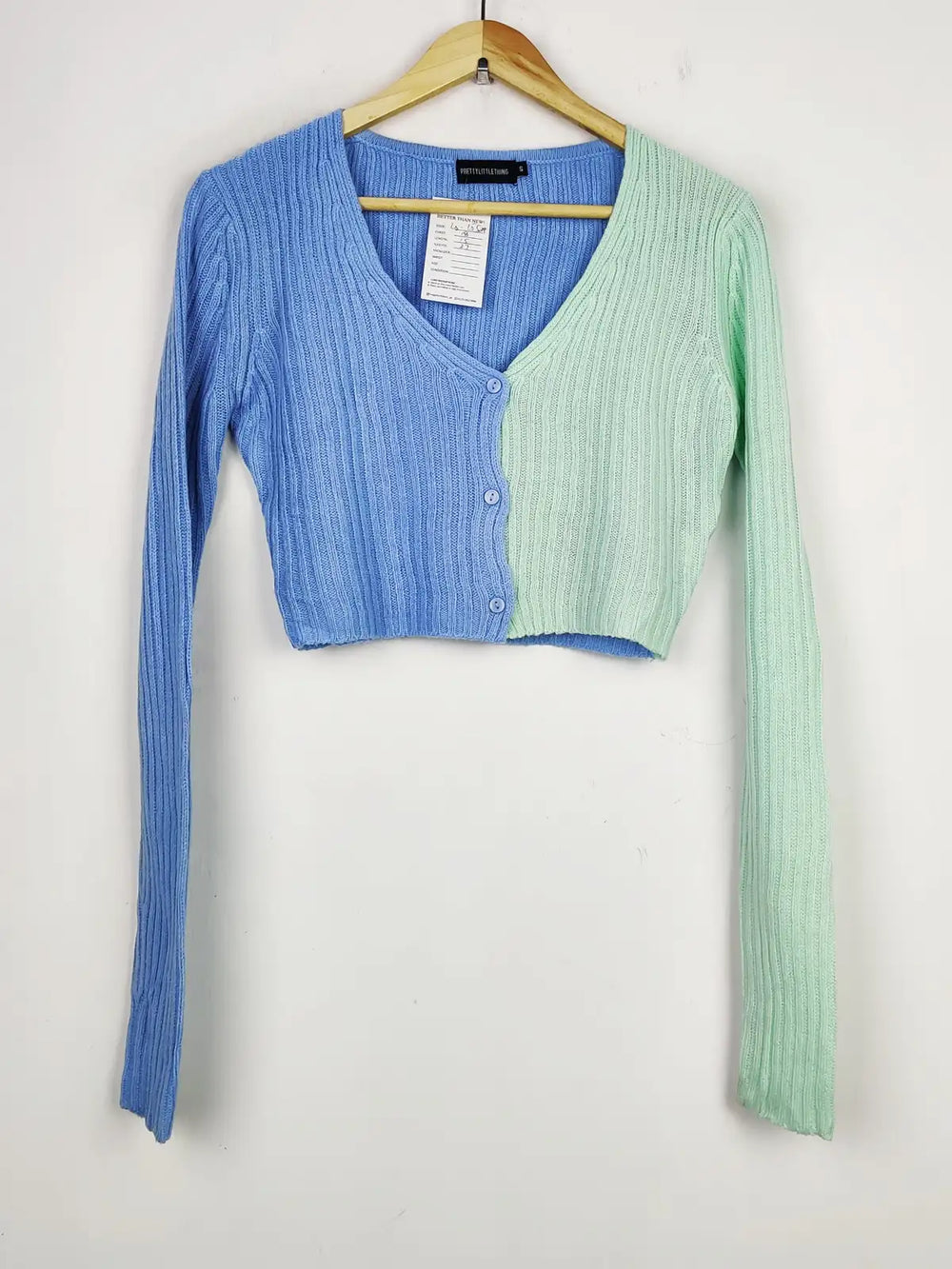 Buy online pre-used pre-loved 100% authentic & Original branded Prettylittlething (LS-15529) available in Pakistan. Top international brands avilable.