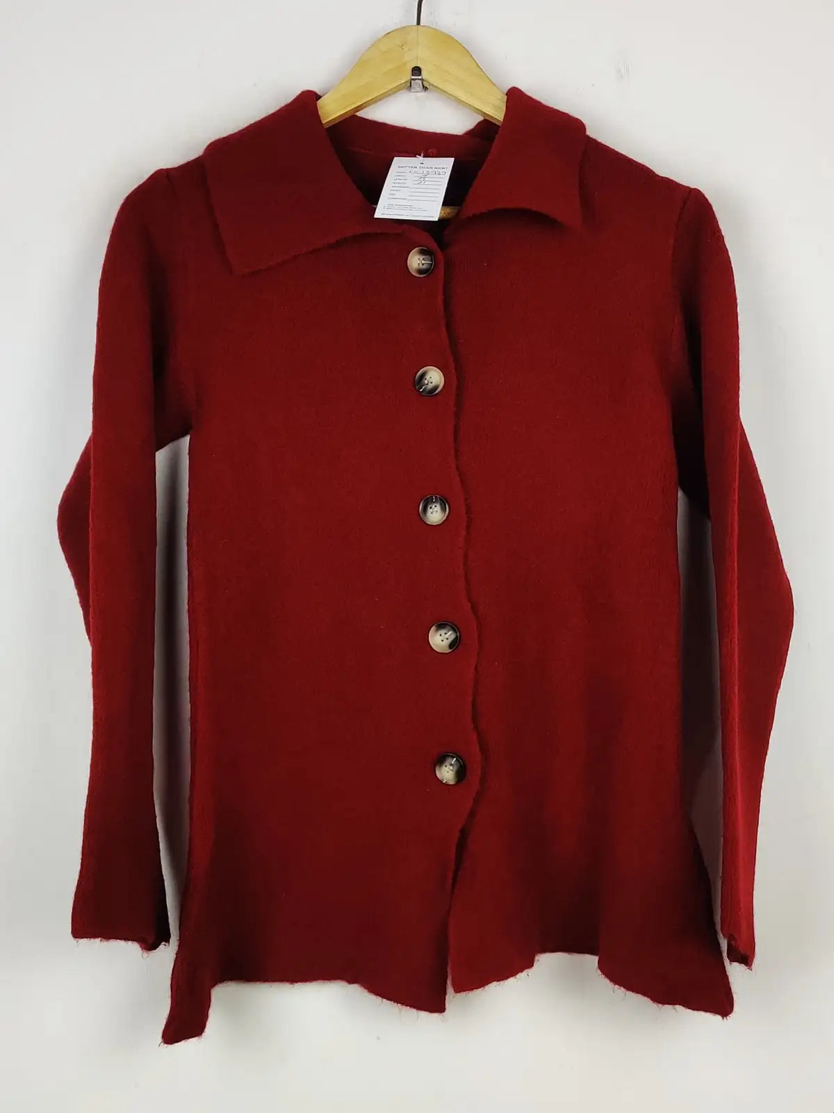 Buy online pre-used pre-loved 100% authentic & Original branded Unknown Brand (LS-15939) available in Pakistan. Top international brands avilable.