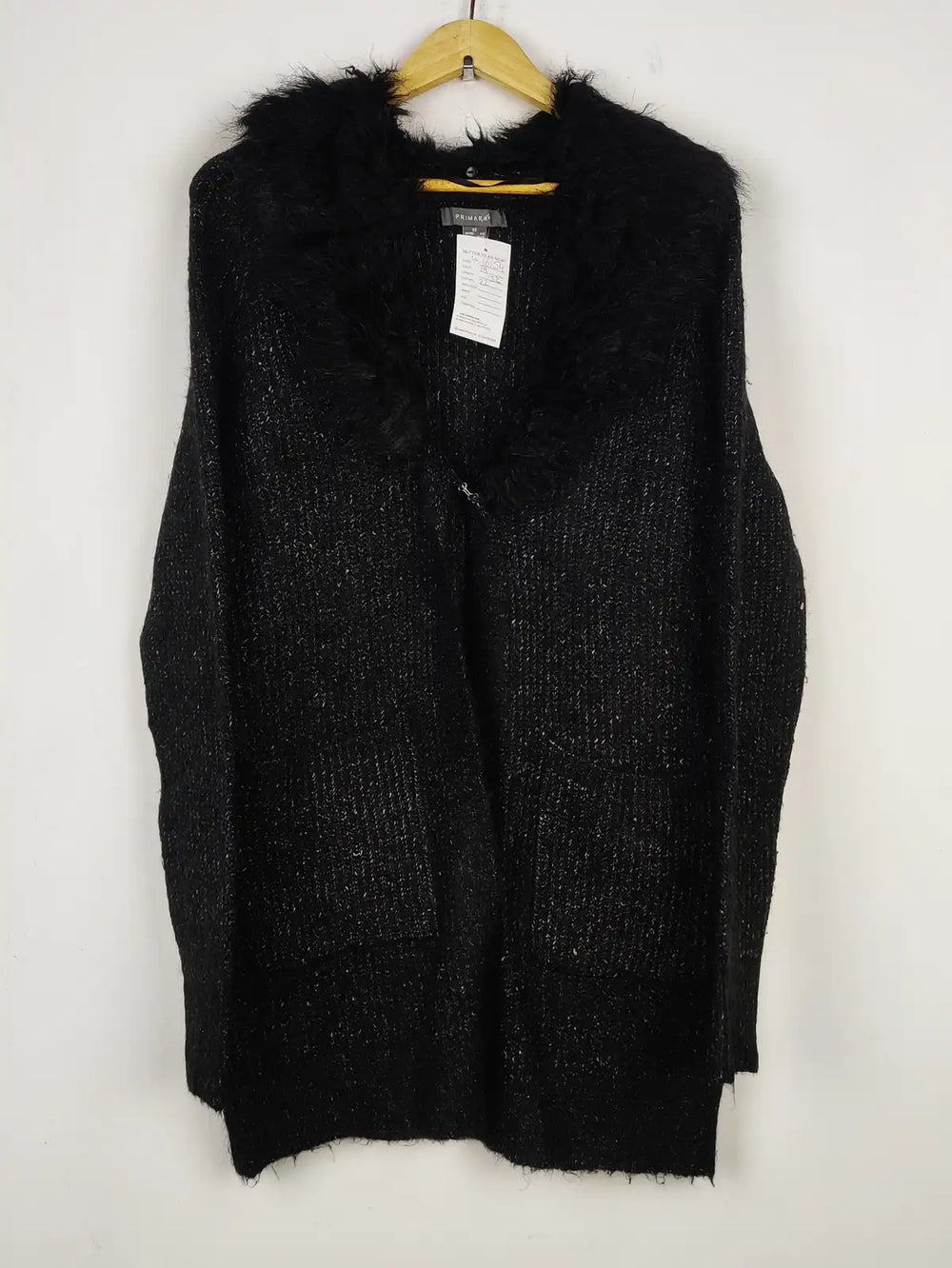 Buy online pre-used pre-loved 100% authentic & Original branded Primark (LS-16154) available in Pakistan. Top international brands avilable.