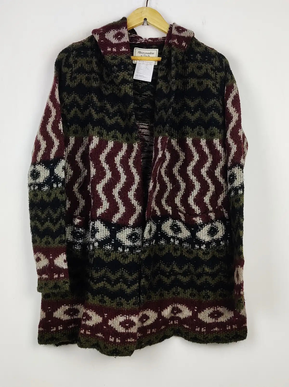 Buy online pre-used pre-loved 100% authentic & Original branded Abercrombie (LS-16186) available in Pakistan. Top international brands avilable.