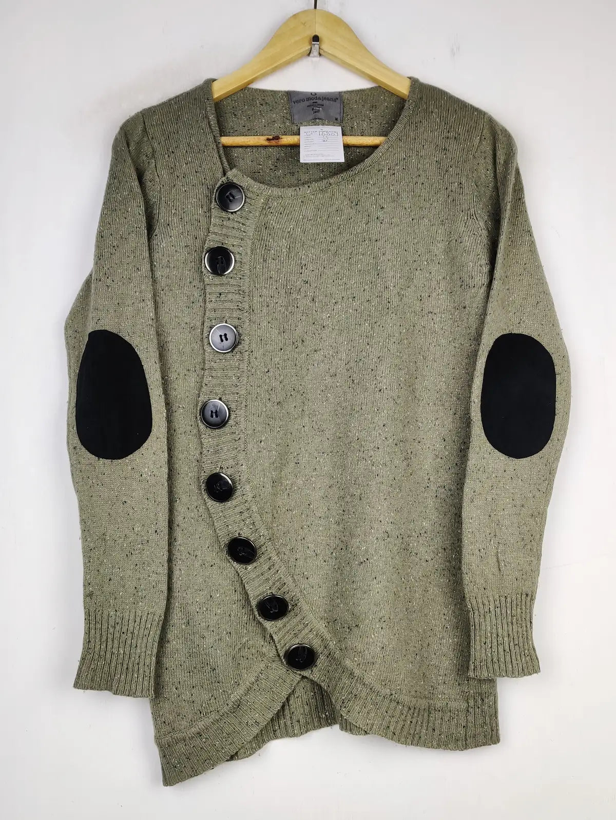 Buy online pre-used pre-loved 100% authentic & Original branded Asos (LS-16301) available in Pakistan. Top international brands avilable.
