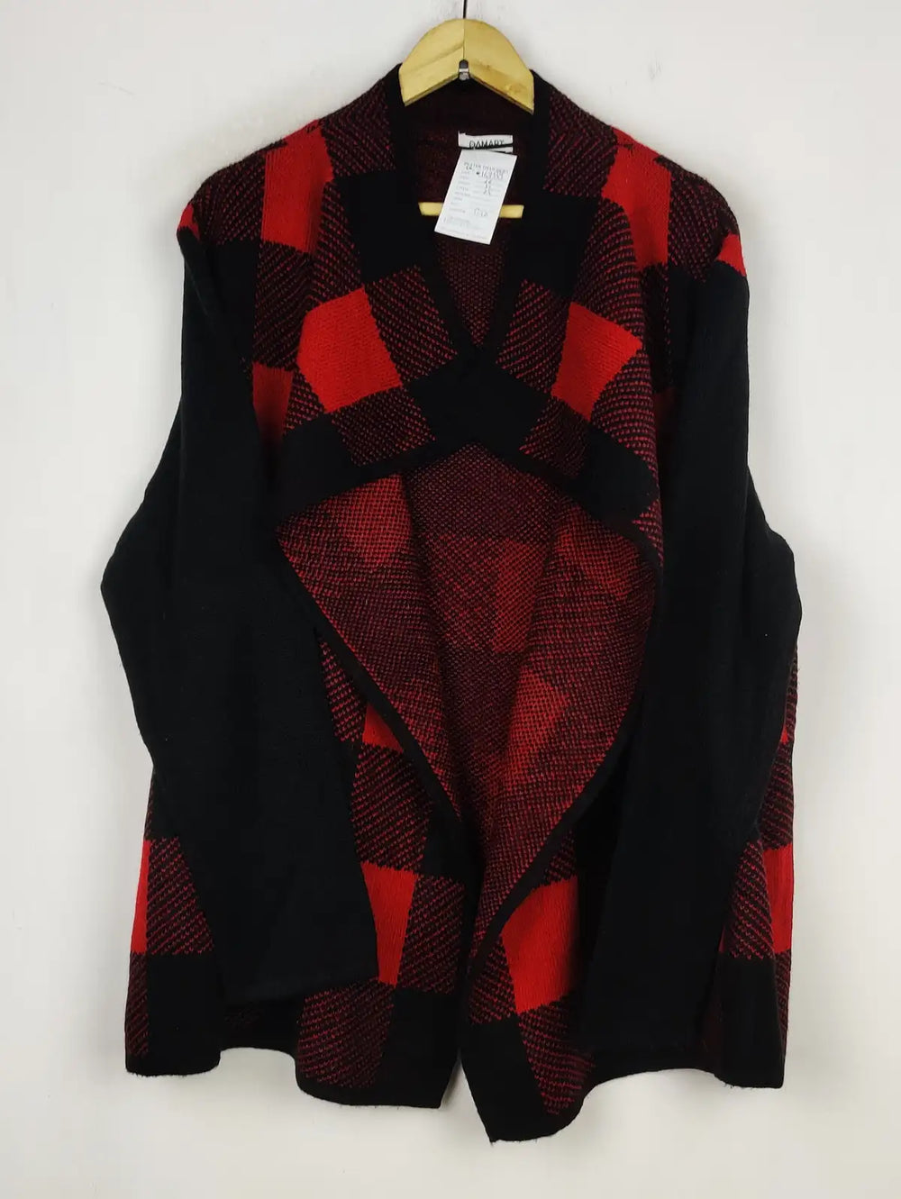 Buy online pre-used pre-loved 100% authentic & Original branded Damart (LS-16388) available in Pakistan. Top international brands avilable.
