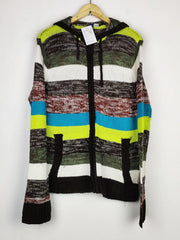 Buy online pre-used pre-loved 100% authentic & Original branded Unknown Brand (LS-16437) available in Pakistan. Top international brands avilable.